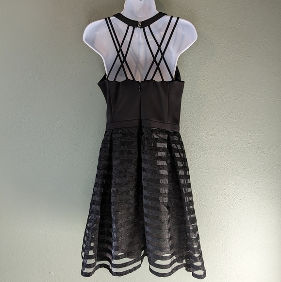 GUESS LA Black Striped Halter Fit-and-Flare Dress Size 8 - Picture 4 of 9
